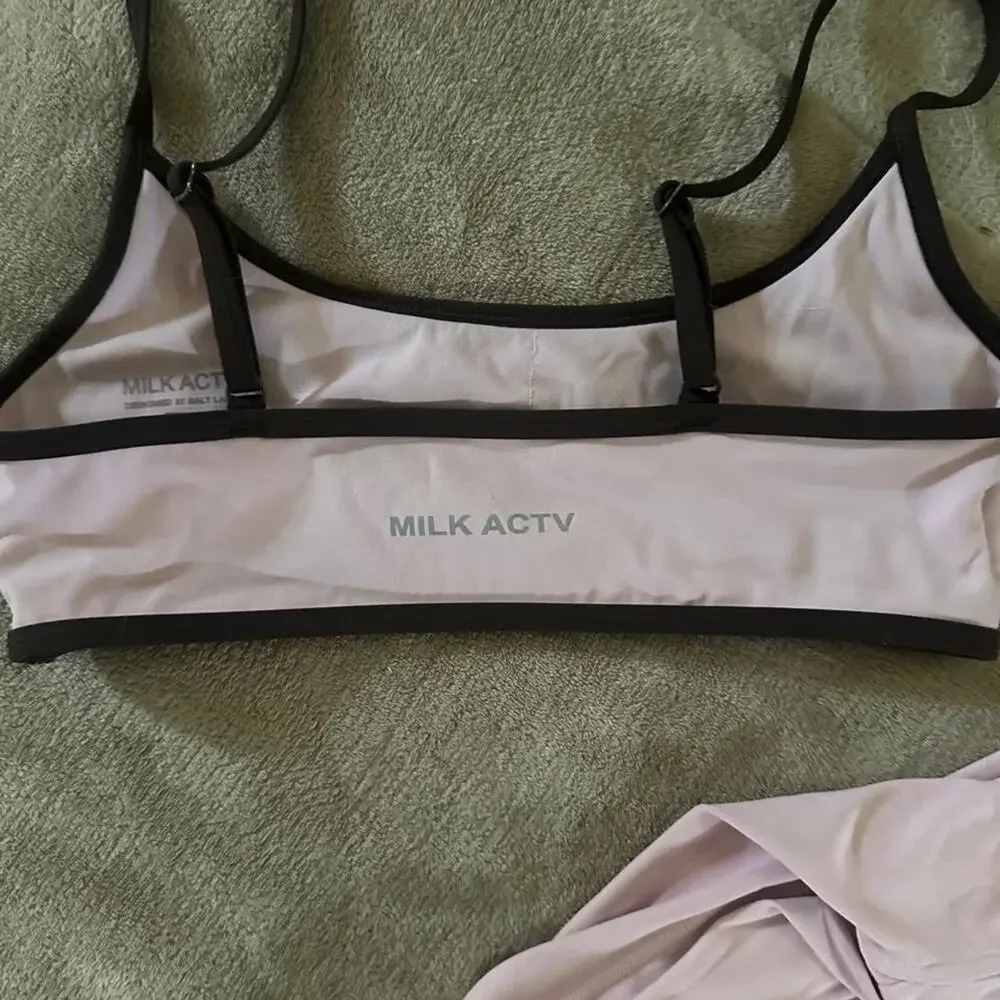 Milk activewear set in light
